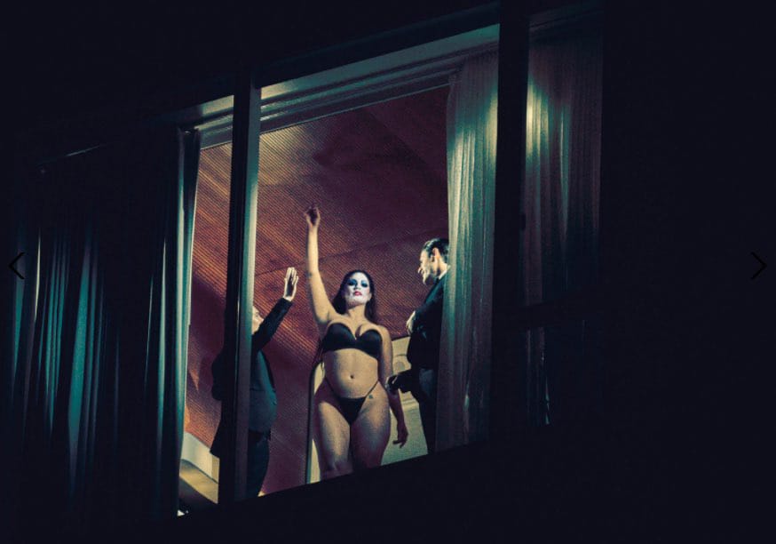 V Magazine + Ashley Graham = Un shooting puissant, sexy, percutant! 53