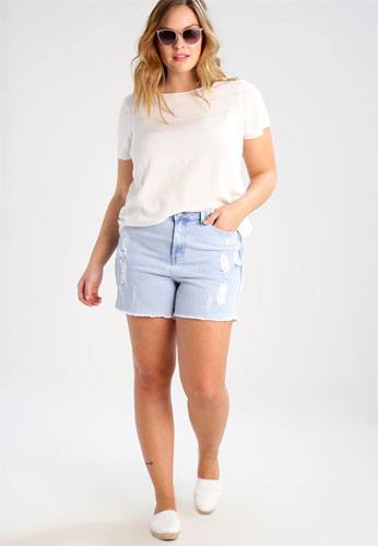 Short grande taille : 10 styles différents pour de jolies jambes 30