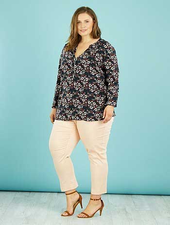 Blouses grande taille à fleurs : La tendance qui fleurit cet automne 59