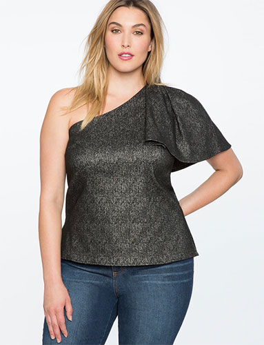 Épaules dénudées : La tendance en grande taille 50