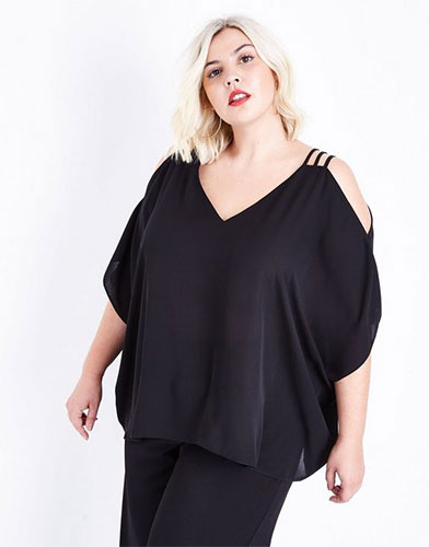 Épaules dénudées : La tendance en grande taille 53