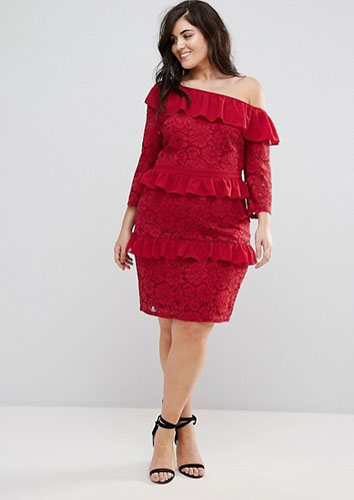 10 robes grande taille en dentelle rouge : Sexy et festive tout en un ! 49