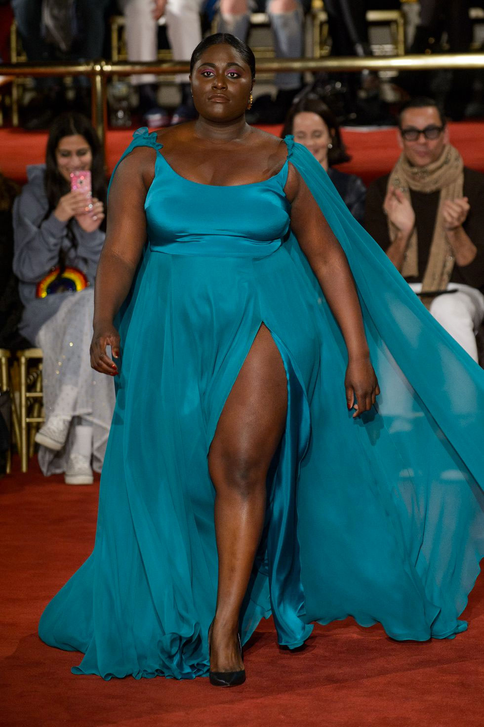 Les mannequins grande taille assurent au défilé de Christian Siriano 63