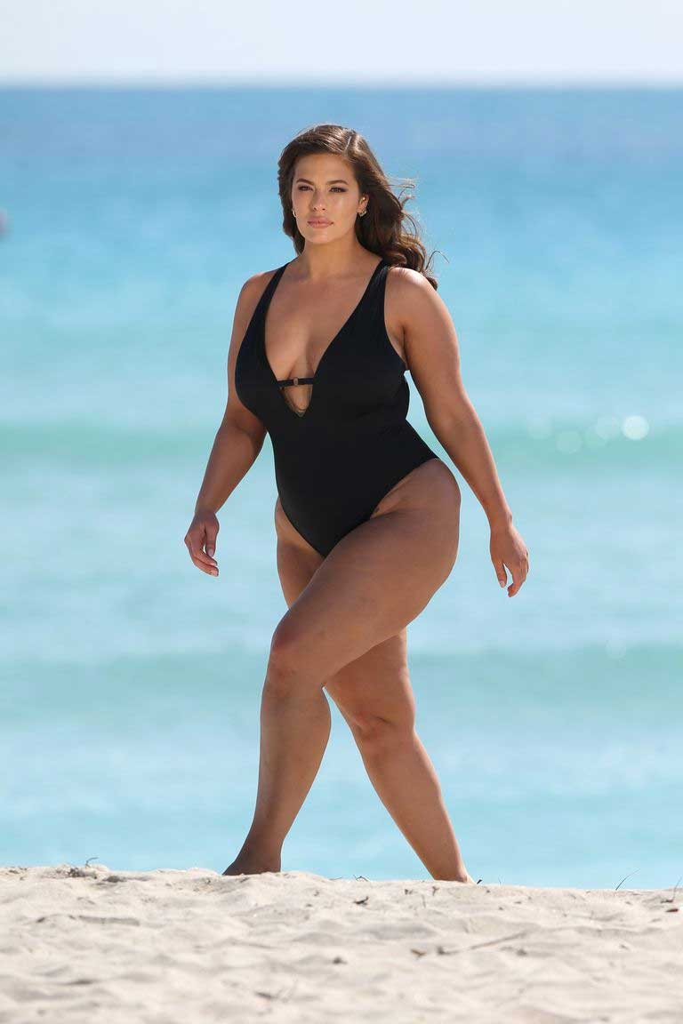 Ashley Graham x Swimsuits For All: Été 2018