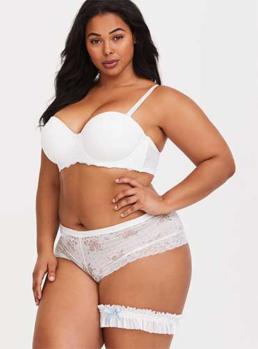 Lingerie grande taille en blanc pour mariée ronde 55