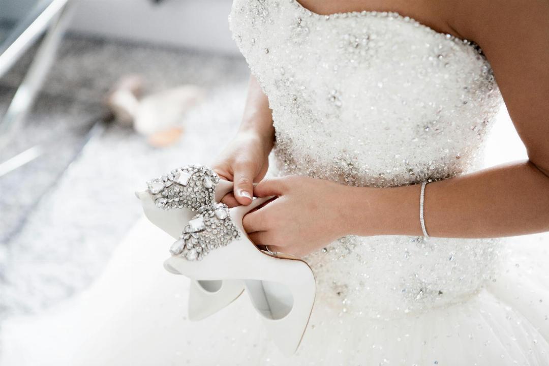 Comment accessoiriser une robe de mariée ? 28